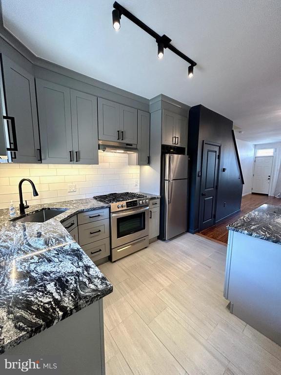 property at 2653 Cedar St