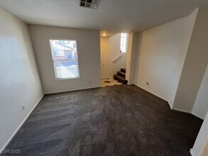 10396 Midseason Mist St in Las Vegas, NV - Building Photo - Building Photo