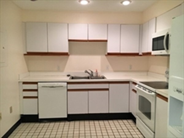 1265 Beacon St in Brookline, MA - Foto de edificio