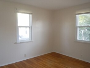 8860 Botanical Ave in Caseyville, IL - Foto de edificio - Building Photo