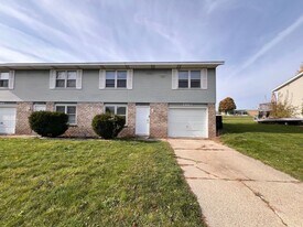 2665-2667 Nolan Ave NW in Grand Rapids, MI - Building Photo