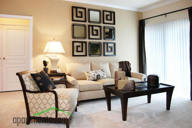 Pillars at Great Bridge in Chesapeake, VA - Building Photo - Interior Photo