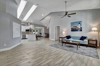 1212 Mulberry Pl in Wellington, FL - Building Photo - Building Photo