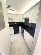 2480 Juniper Dr in Delray Beach, FL - Building Photo - Building Photo