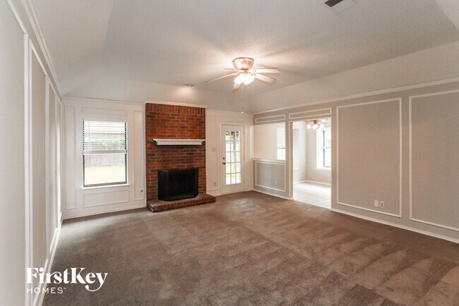 2512 Meadowview Dr in Corinth, TX - Building Photo - Building Photo