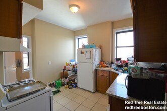 17 Highgate St in Boston, MA - Foto de edificio - Building Photo