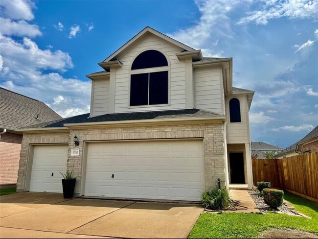 property at 10511 Rustling Villas Ln