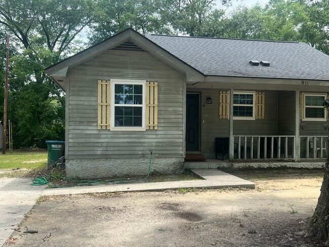 property at 1035 Ash St Ext