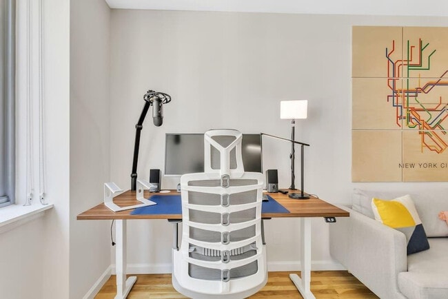120 W 21st St in New York, NY - Building Photo - Building Photo