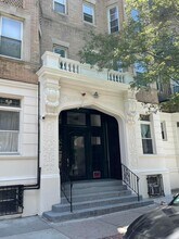 38 Hemenway St, Unit 35 in Boston, MA - Building Photo - Building Photo