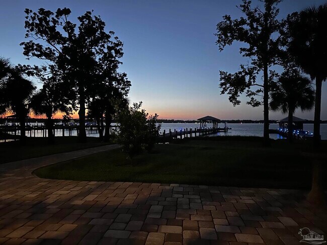 890 Paradise Beach Cir in Pensacola, FL - Building Photo - Building Photo