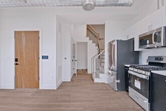 375 Monmouth St in Jersey City, NJ - Building Photo - Building Photo