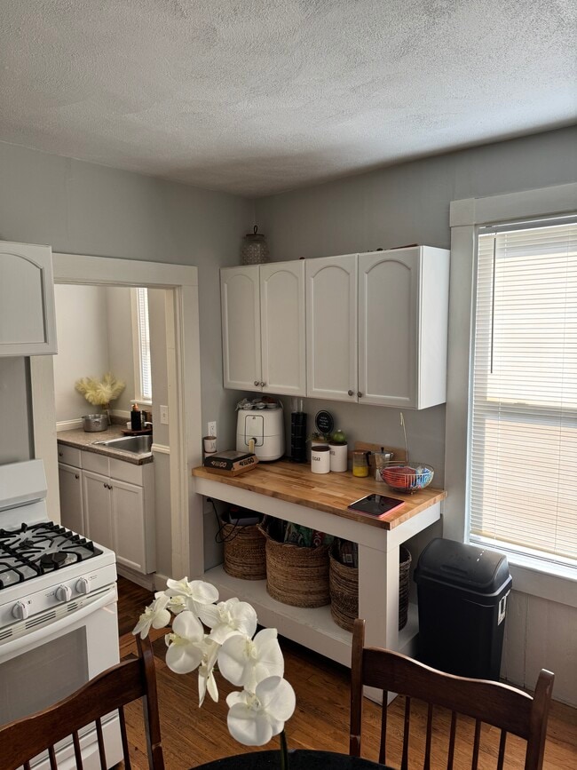 36 Ashland St, Unit 2 in Lynn, MA - Building Photo - Building Photo