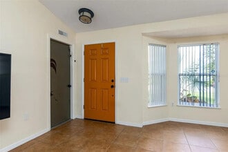 6940 Kelcher Ct in Orlando, FL - Building Photo - Building Photo