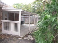 5912 Red River Dr - 8