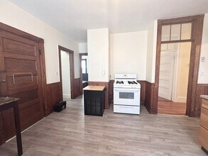 57 Dimick St, Unit 2 in Somerville, MA - Building Photo - Building Photo