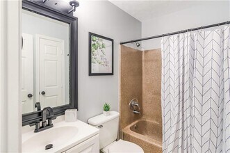 145 Mountain View Cir in Covington, GA - Building Photo - Building Photo
