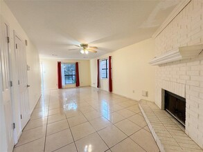 8631 Mapletwist St in Houston, TX - Building Photo - Building Photo