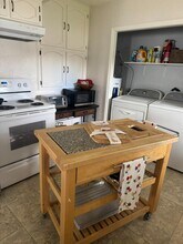 406 Newtown St in Medford, OR - Building Photo - Building Photo