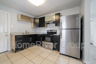 3110 W Hartnett Ave in Tampa, FL - Building Photo - Building Photo