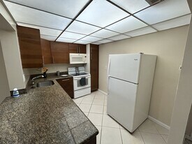 4354 NW 9th Ave in Pompano Beach, FL - Building Photo