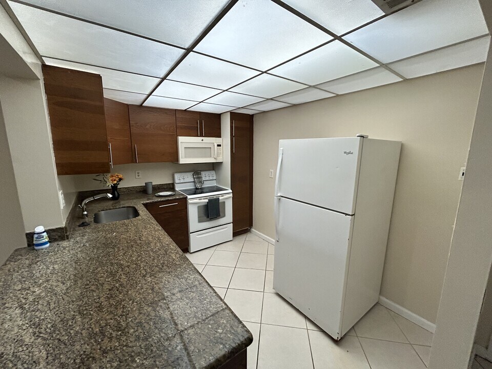 4354 NW 9th Ave in Pompano Beach, FL - Building Photo