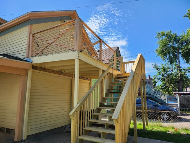 360 Maria Ave, Unit A in St. Paul, MN - Foto de edificio - Building Photo