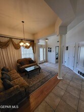 6354 Franklin View Dr in El Paso, TX - Building Photo - Building Photo