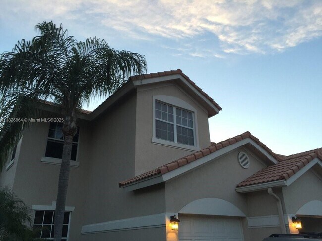 6568 Villa Sonrisa Dr in Boca Raton, FL - Building Photo - Building Photo
