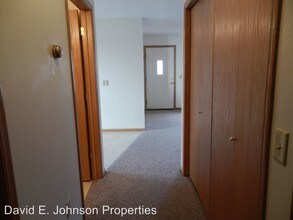802 Francis St in Faribault, MN - Building Photo - Building Photo