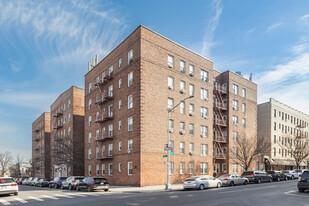 41-43 39th Pl in Sunnyside, NY - Building Photo