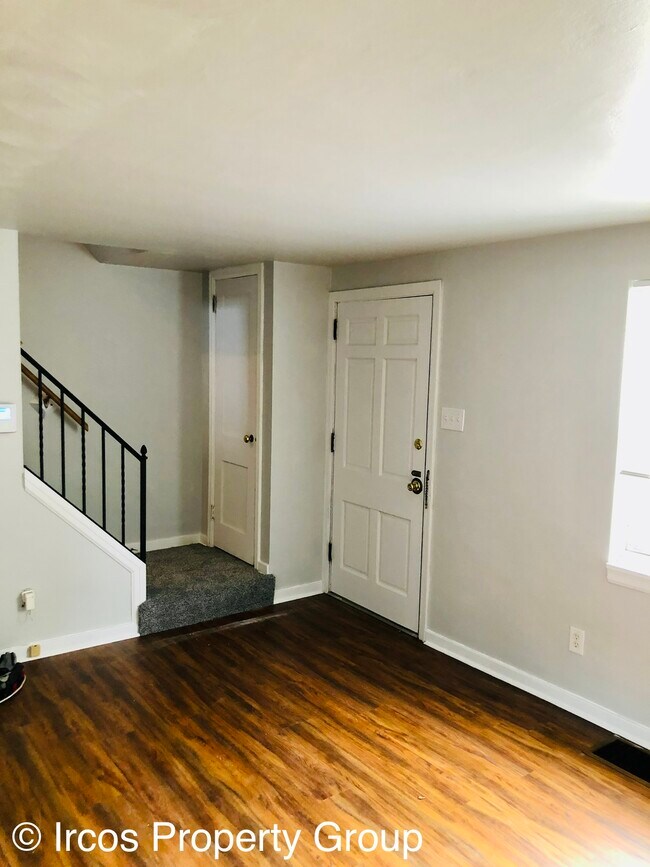 property at 2835 Glendale Ave