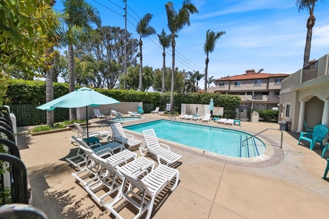 606 Lake St in Huntington Beach, CA - Building Photo - Building Photo