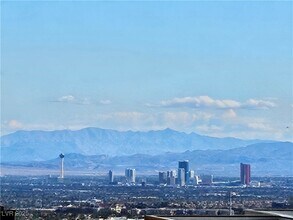 646 Spotted Falcon St in Las Vegas, NV - Building Photo - Building Photo