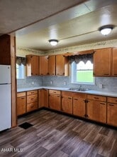 470 Golden Rule Dr in New Enterprise, PA - Building Photo - Building Photo