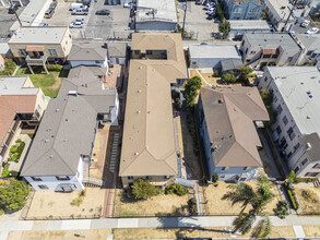 1960 Cedar Ave in Long Beach, CA - Building Photo - Building Photo