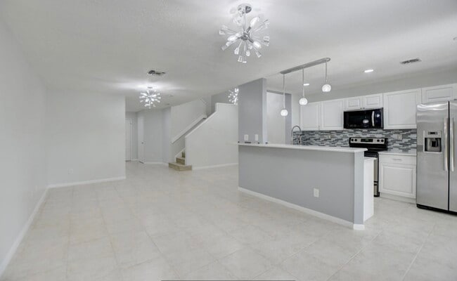 5286 Sapphire Vly in Boca Raton, FL - Building Photo - Building Photo