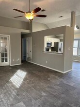 4743 Shadyway Dr in Arlington, TX - Foto de edificio - Building Photo