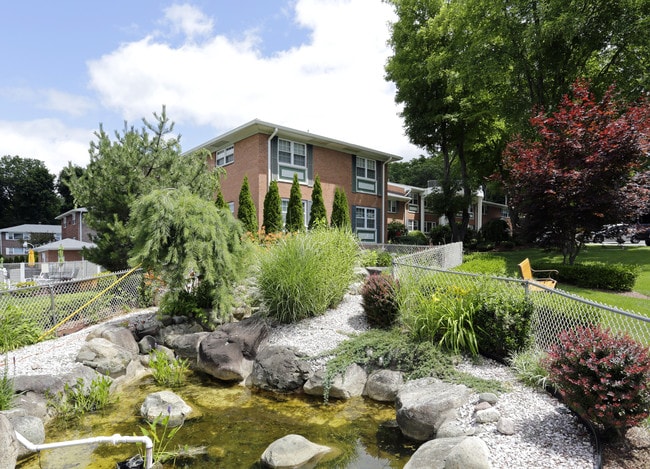 Mall & Starview Gardens