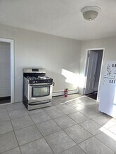 184-186 Allston St-Unit -Unit #2R in Providence, RI - Building Photo - Building Photo