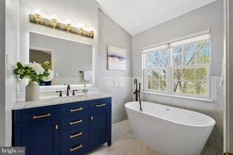 2749 Cedar Crossing Ln in Vienna, VA - Building Photo - Building Photo