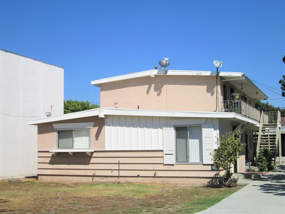 11821 Orange St in Norwalk, CA - Building Photo