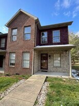 581 Cedar Creek Rd, Unit C-5 in Pikeville, KY - Building Photo