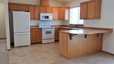 1289 Canyon Ct in East Wenatchee, WA - Building Photo - Building Photo