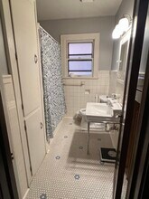 702 N Raynor Ave in Joliet, IL - Foto de edificio - Building Photo