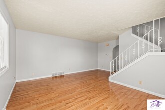 11614 Camden Ave in Omaha, NE - Foto de edificio - Building Photo