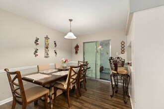 8300 Oakhaven Rd in La Porte, TX - Building Photo - Building Photo