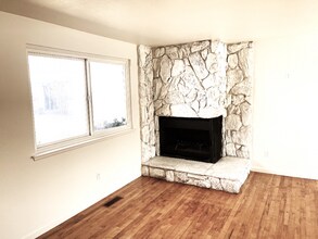 100 Opalite Ct in Reno, NV - Building Photo - Building Photo