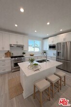 121 E 223rd St in Carson, CA - Building Photo - Building Photo