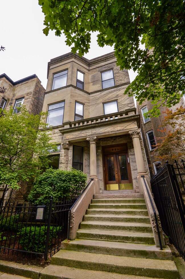 property at 925 W Newport Ave